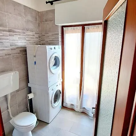 Aris Apartment *